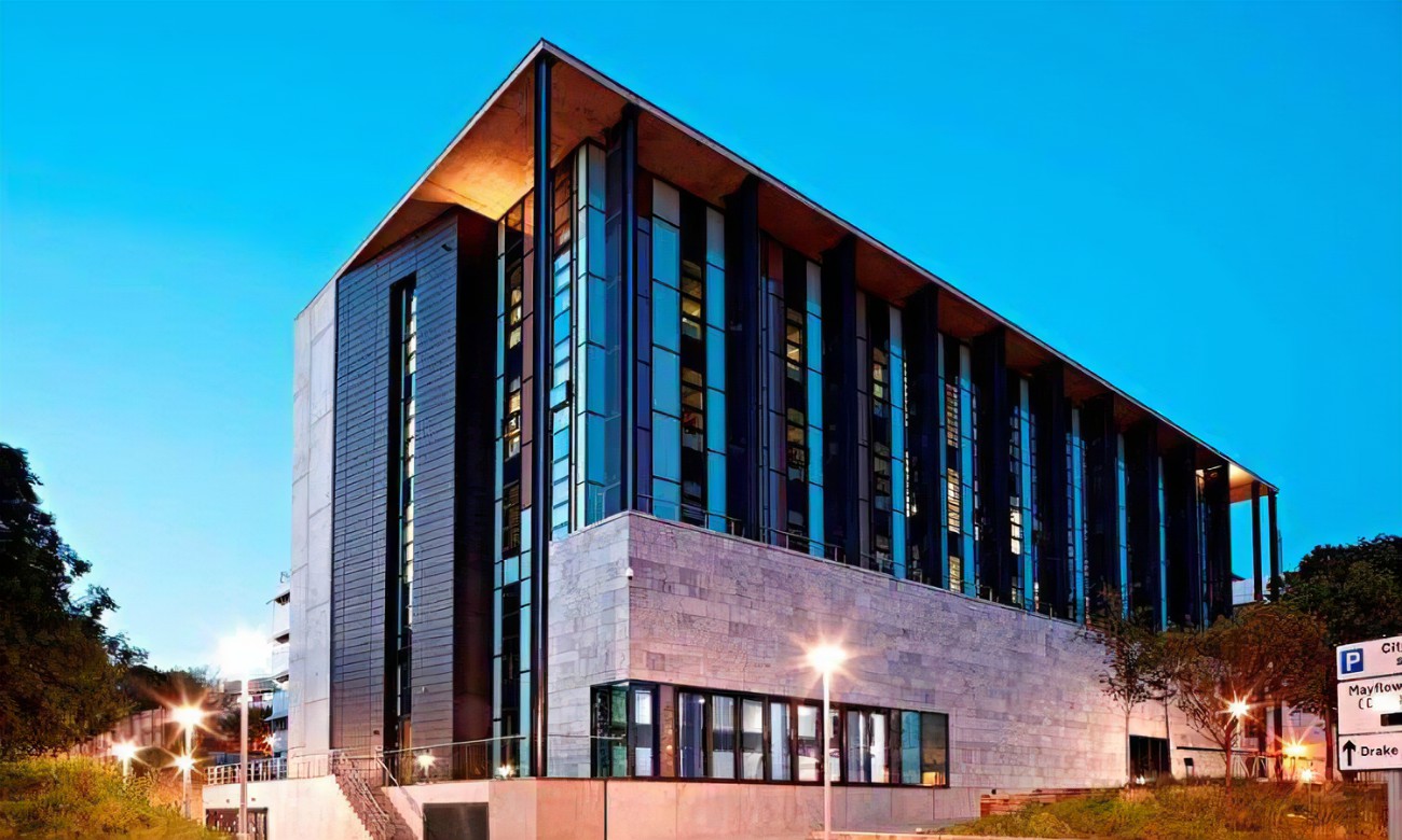 英國(guó)普利茅斯大學(xué)會(huì)計(jì)論文輔導(dǎo)